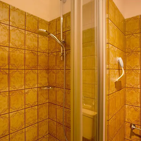 Haus Zur Laterne 아파트 *